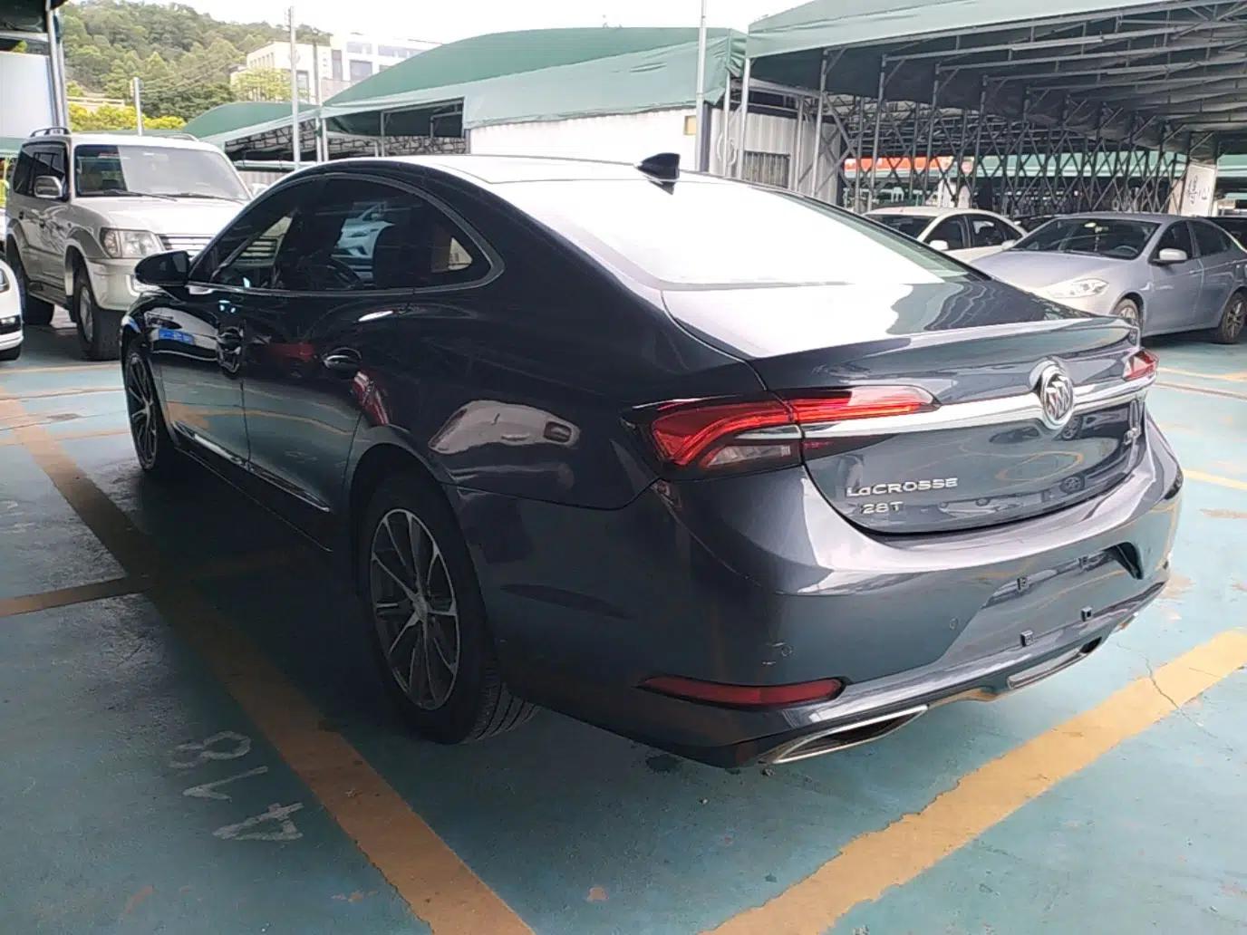 Buick LaCrosse 2019 28T Elite Edition — миниатюра 4