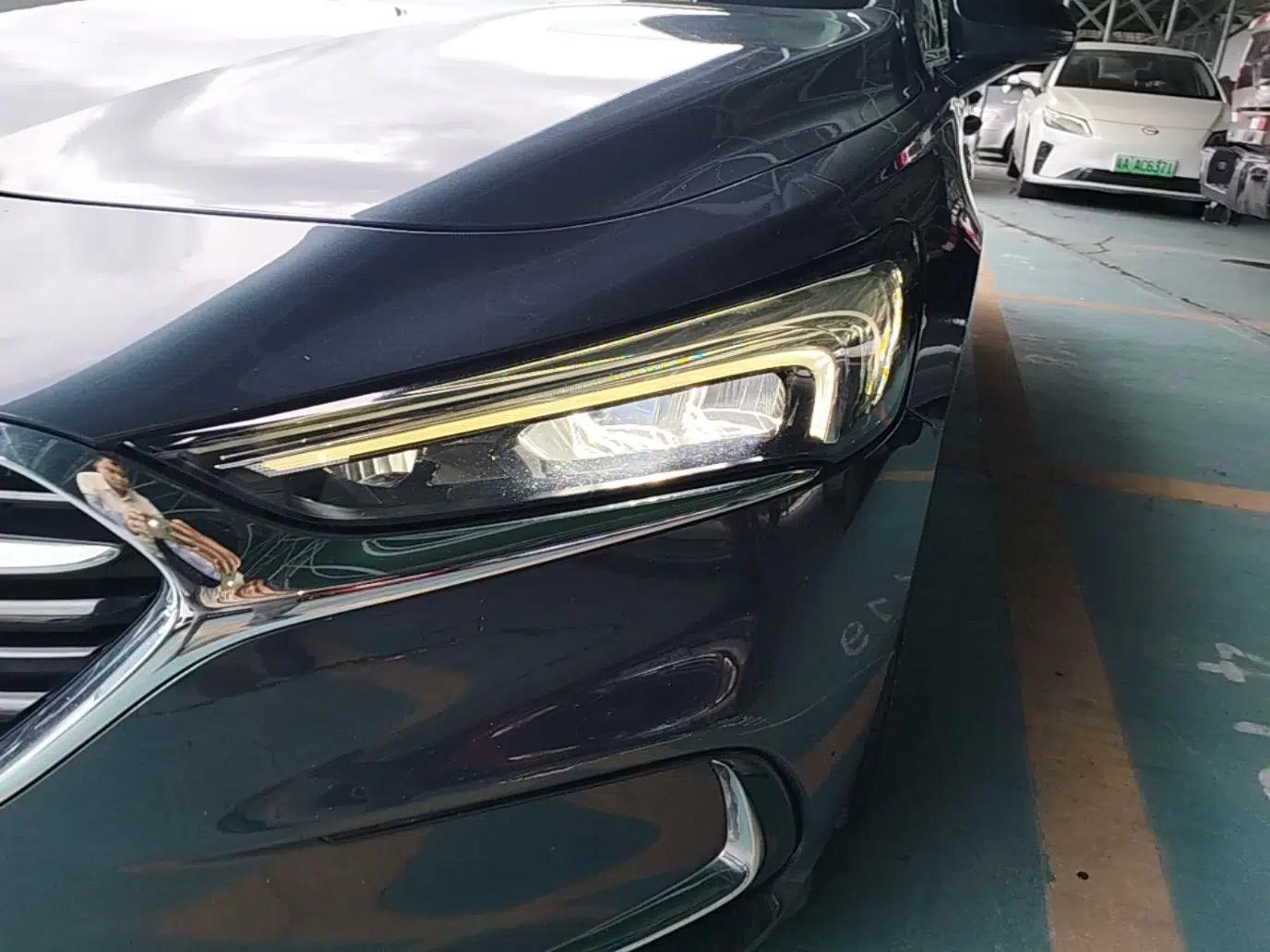 Buick LaCrosse 2019 28T Elite Edition — миниатюра 8