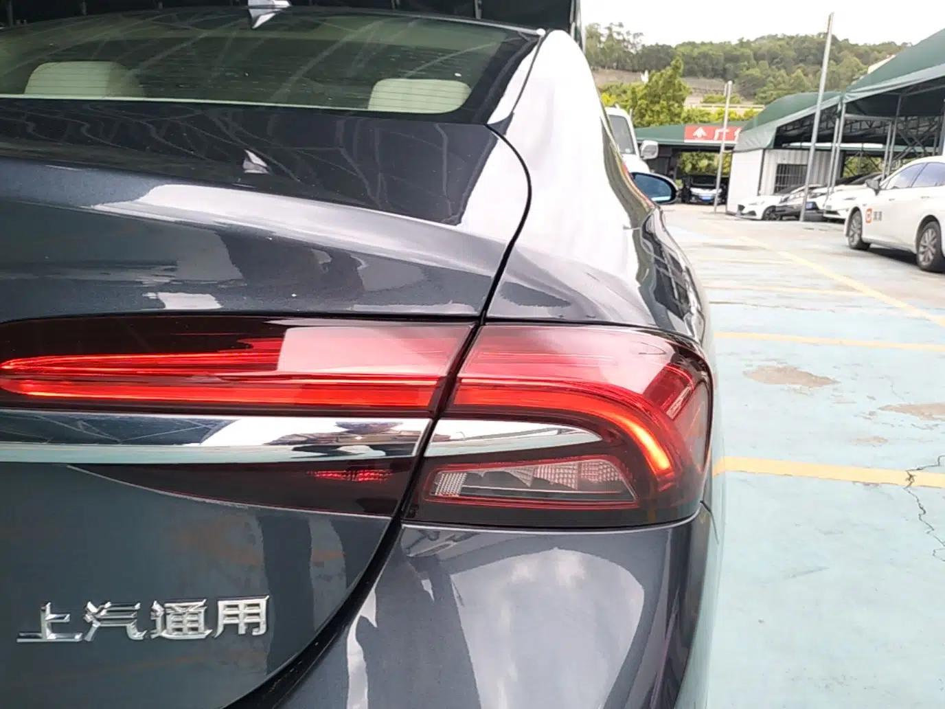 Buick LaCrosse 2019 28T Elite Edition — миниатюра 9