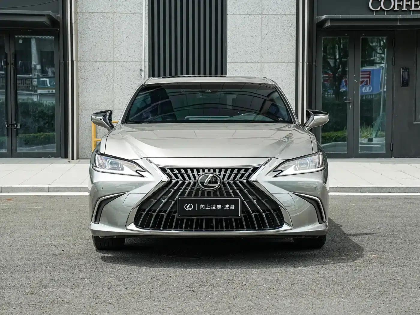 Lexus ES 2023 200 Luxury Edition — миниатюра 2