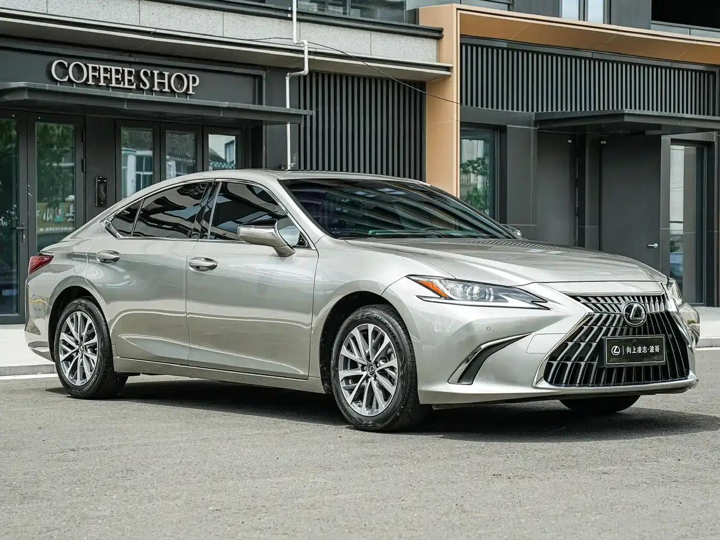 Lexus ES 2023 200 Luxury Edition — миниатюра 3