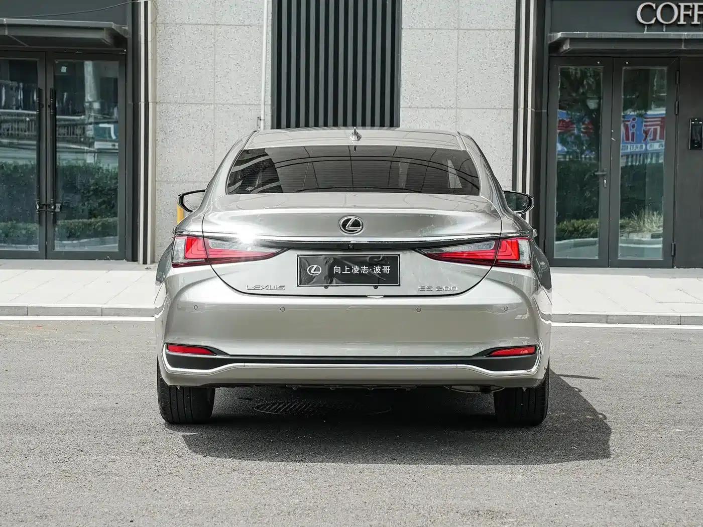 Lexus ES 2023 200 Luxury Edition — миниатюра 4