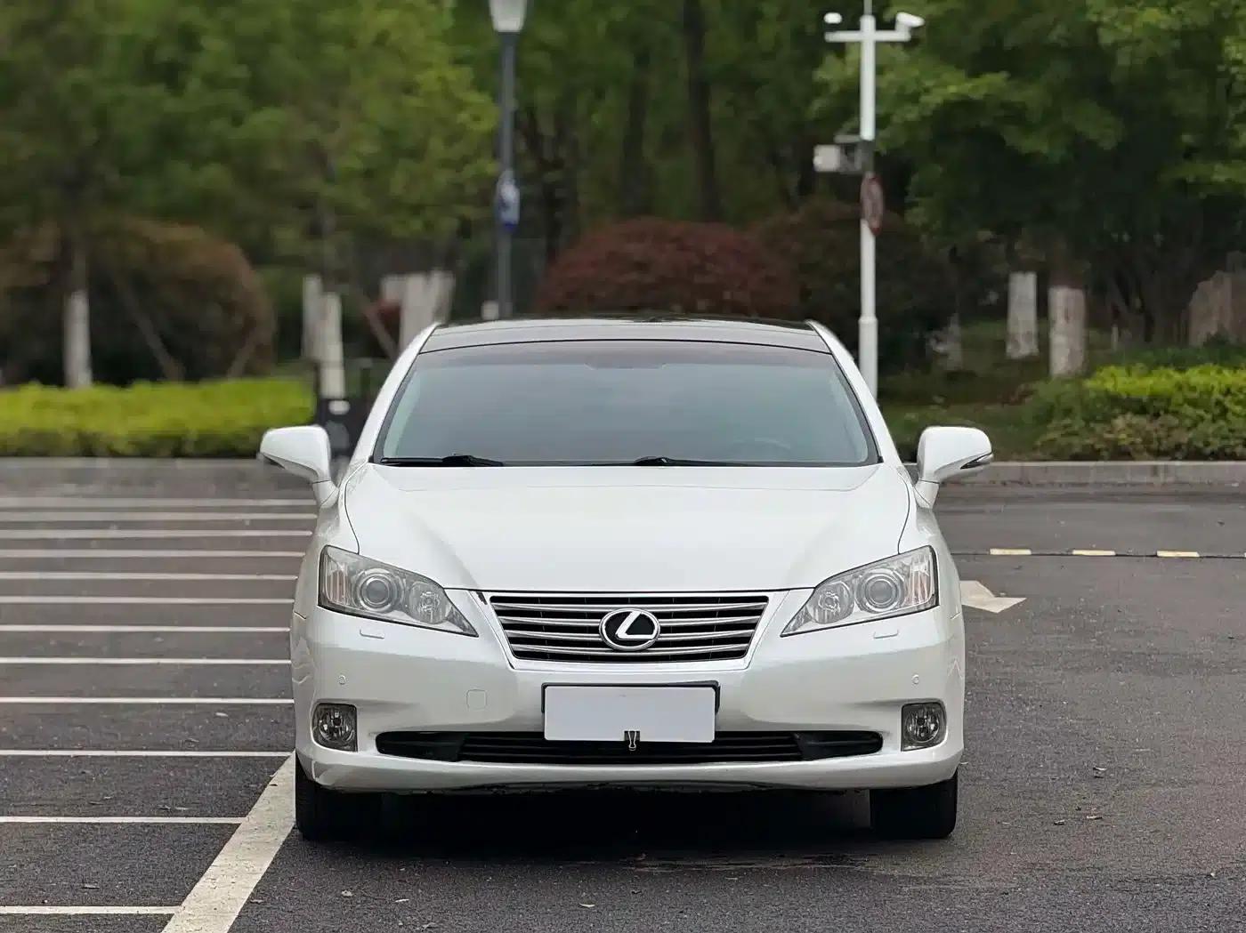 Lexus ES 2010 240 Luxury Edition — миниатюра 2