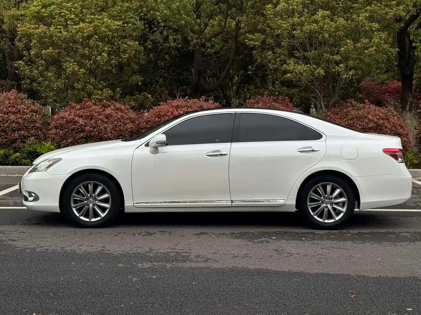 Lexus ES 2010 240 Luxury Edition — миниатюра 3