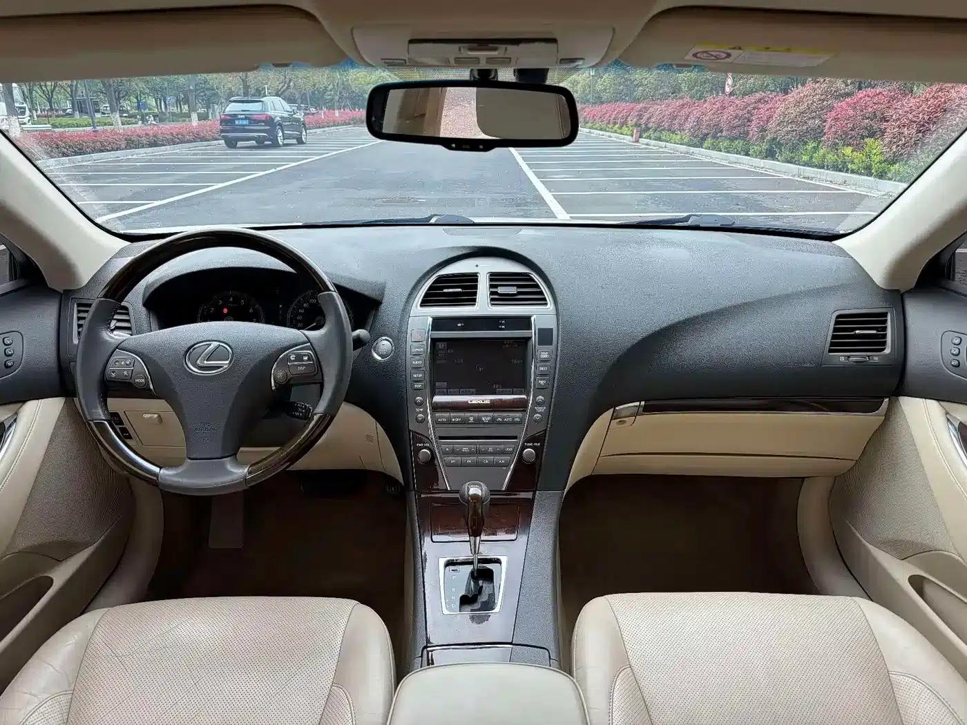 Lexus ES 2010 240 Luxury Edition — миниатюра 6