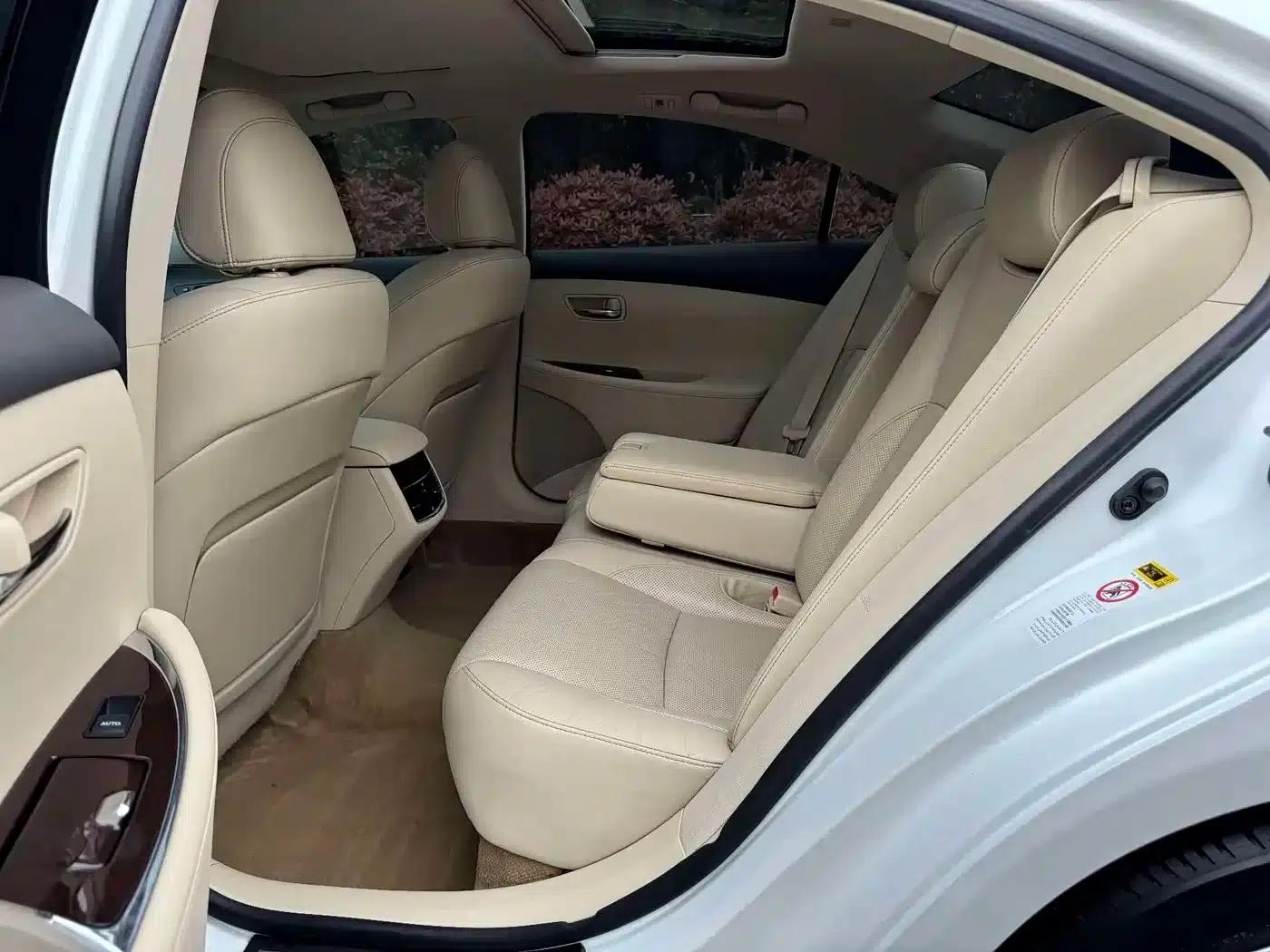 Lexus ES 2010 240 Luxury Edition — миниатюра 8