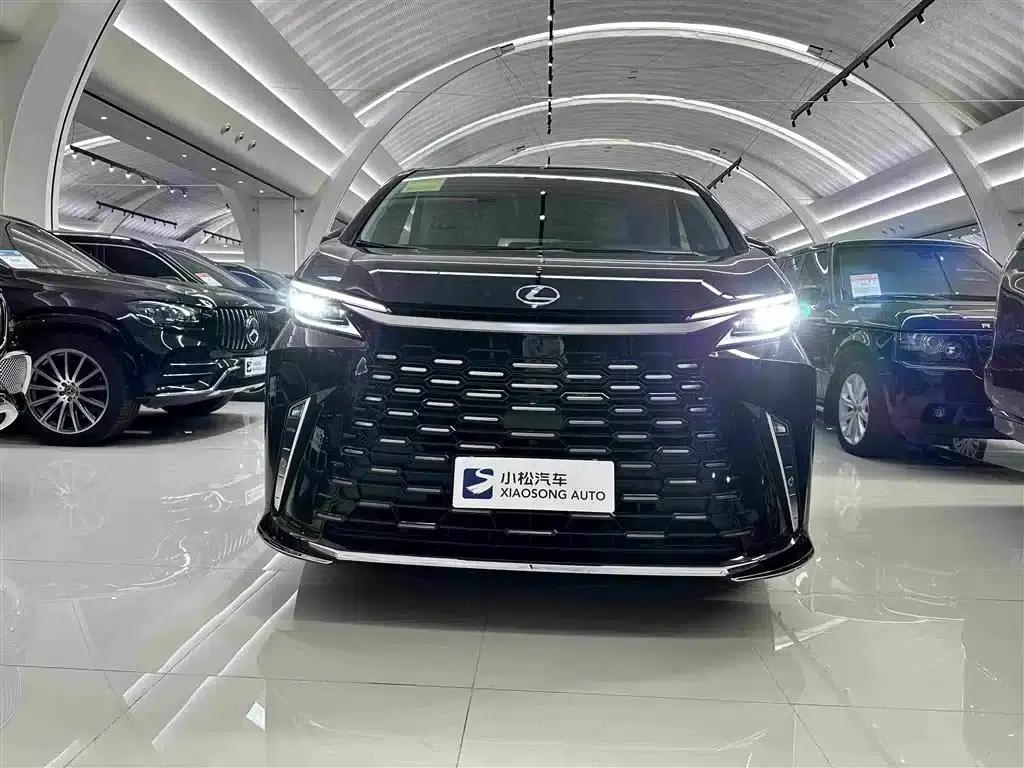 Lexus LM 2025 500h Six-Seat Premium Edition — миниатюра 2