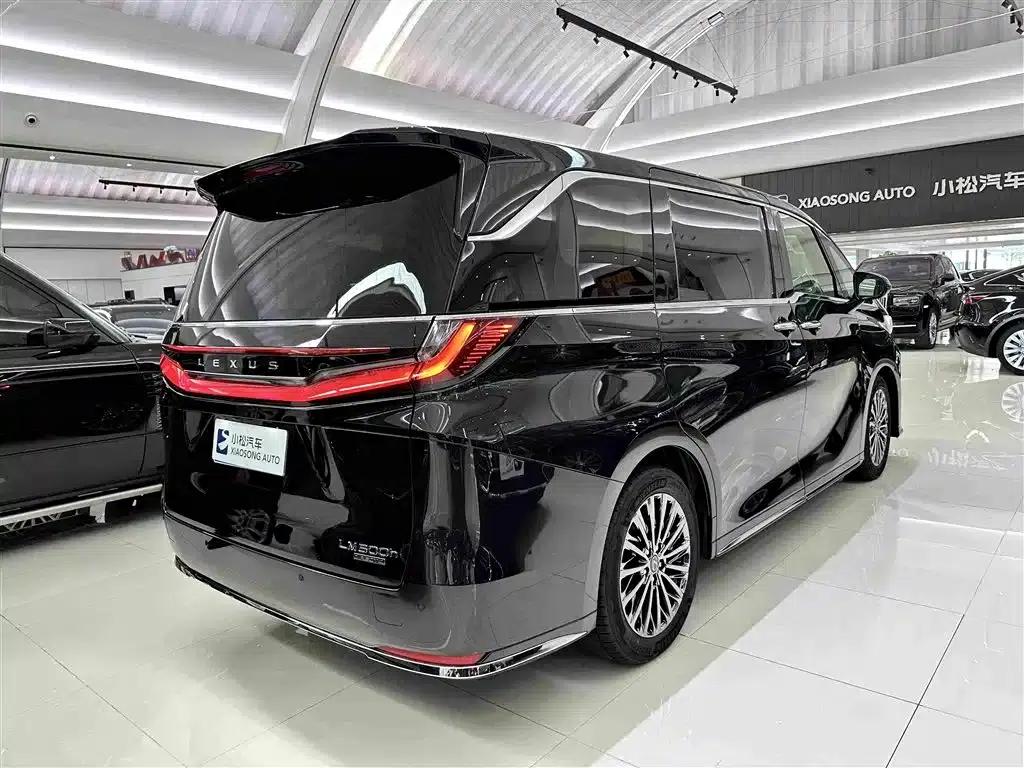 Lexus LM 2025 500h Six-Seat Premium Edition — миниатюра 4