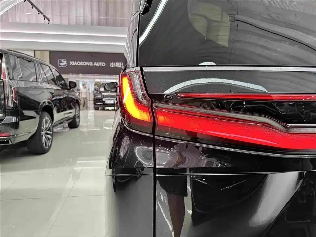 Lexus LM 2025 500h Six-Seat Premium Edition — миниатюра 38
