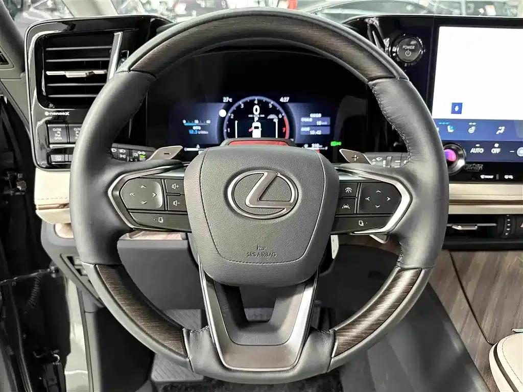 Lexus LM 2025 500h Six-Seat Premium Edition — миниатюра 8