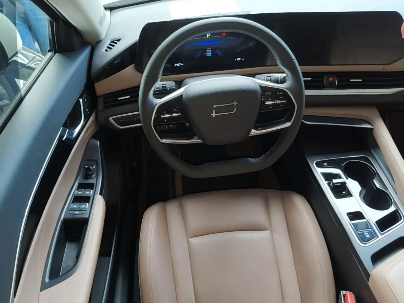 Bestune B70 2024 Dragon Edition 1.5T Leading Model — миниатюра 13