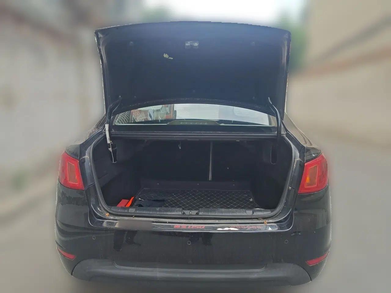 BAIC Senova D50 2014 1.5L manual comfort version — миниатюра 19