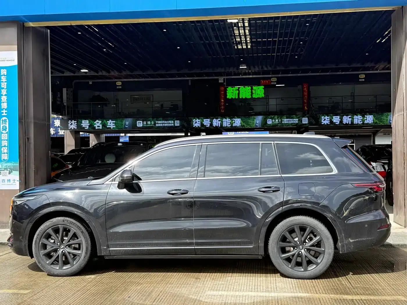 Li Auto ONE 2021 Extended Range 6-Seater — миниатюра 3