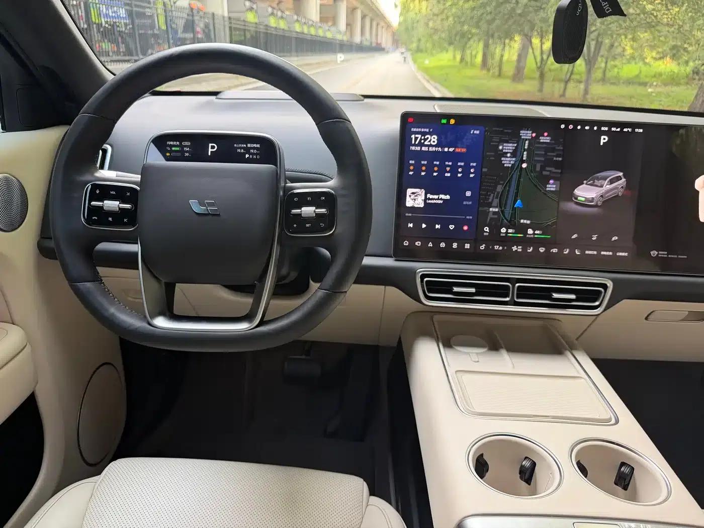 Li Auto L9 2022 Max — миниатюра 7