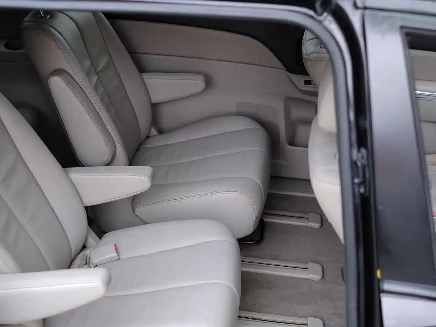 Mazda 8 2011 2.3L Premium Edition — миниатюра 46