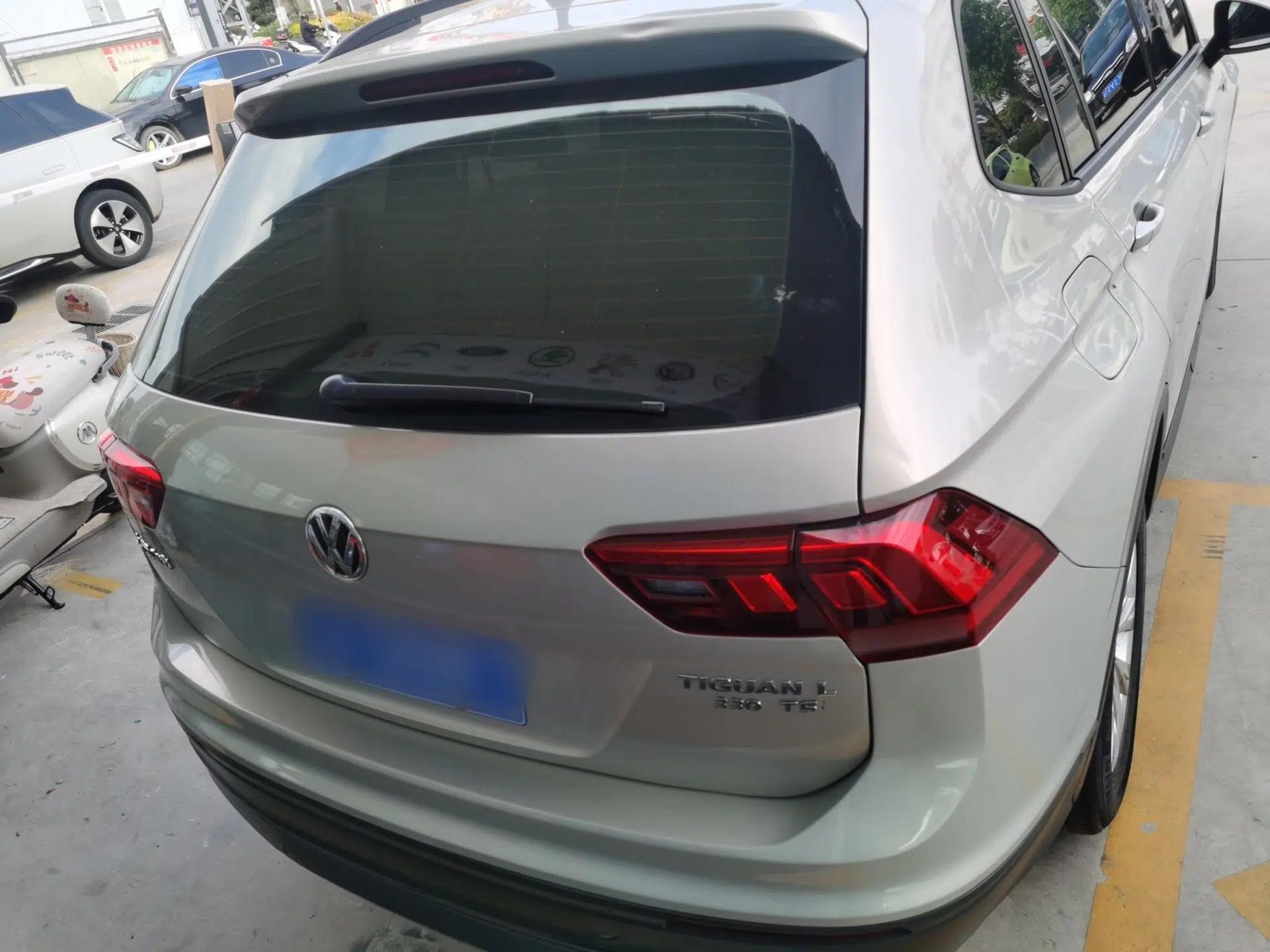 Volkswagen Tiguan L 2017 330TSI Automatic Two-Wheel Drive Luxury Edition — миниатюра 5