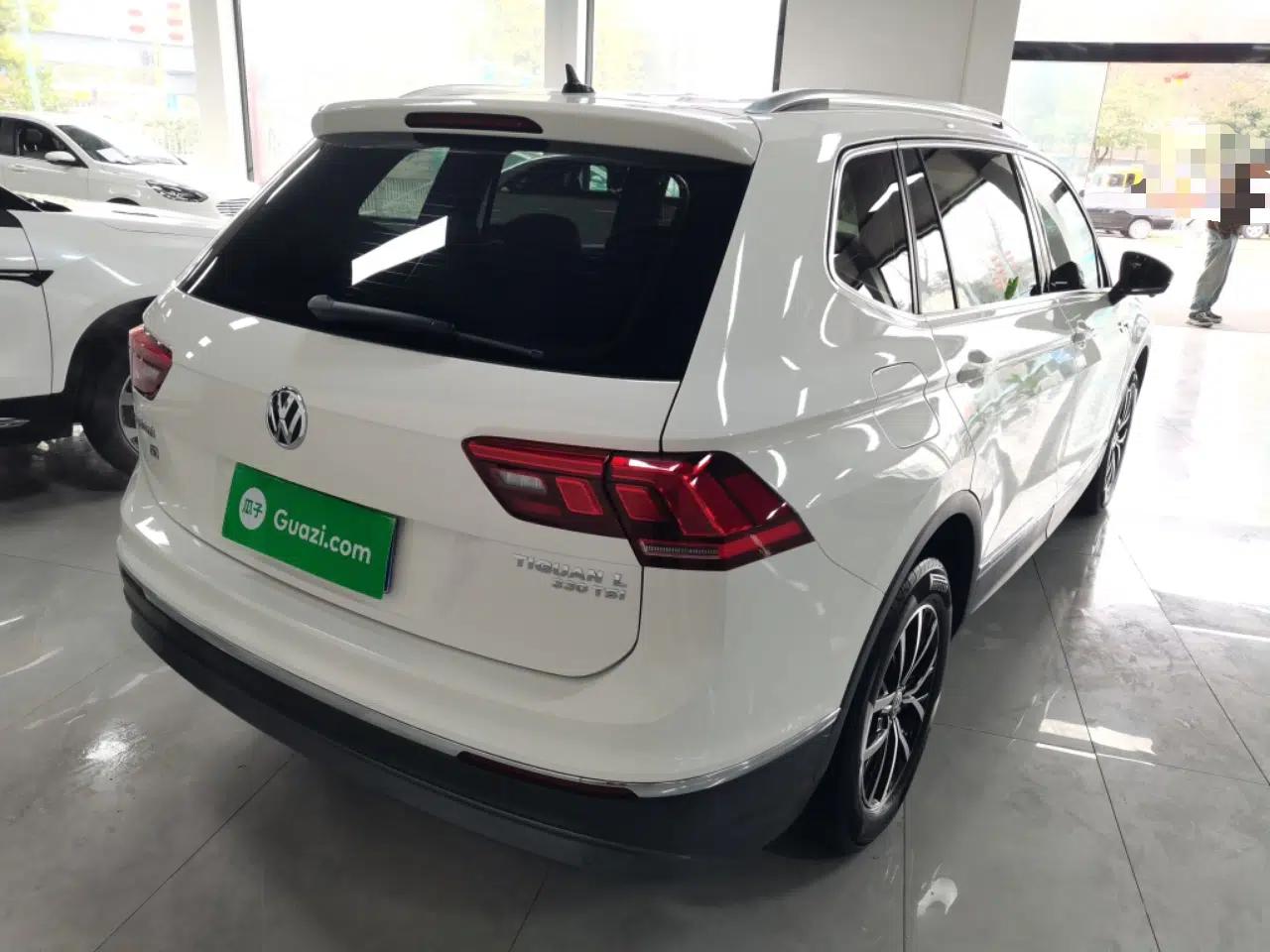 Volkswagen Tiguan L 2018 330TSI Automatic Two-Wheel Drive Luxury Edition — миниатюра 4