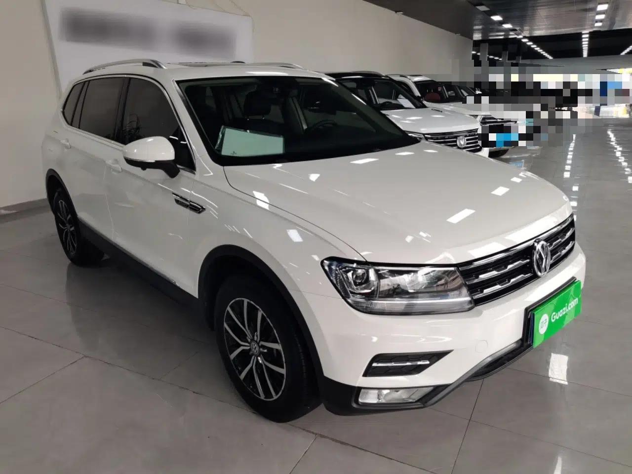 Volkswagen Tiguan L 2018 330TSI Automatic Two-Wheel Drive Luxury Edition — миниатюра 7