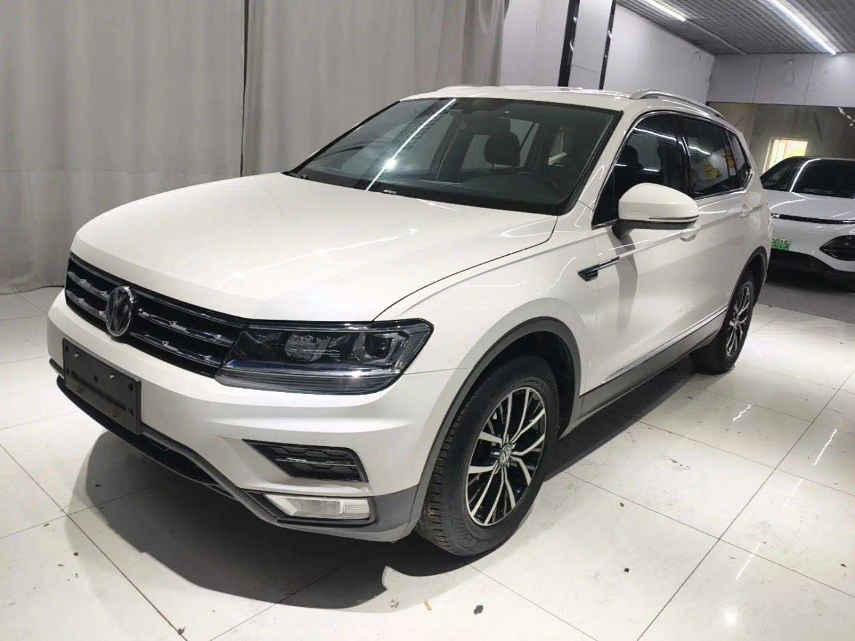 Volkswagen Tiguan L 2018 280TSI Automatic Two-Wheel Drive Comfort Edition — миниатюра 1