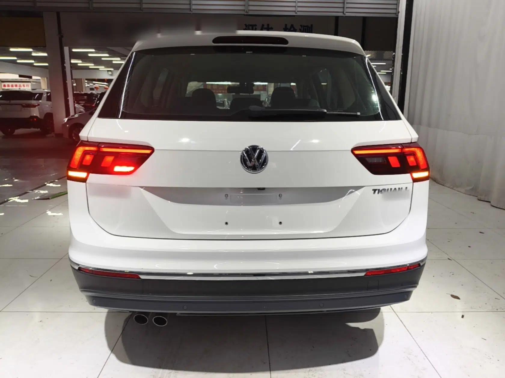 Volkswagen Tiguan L 2018 280TSI Automatic Two-Wheel Drive Comfort Edition — миниатюра 3