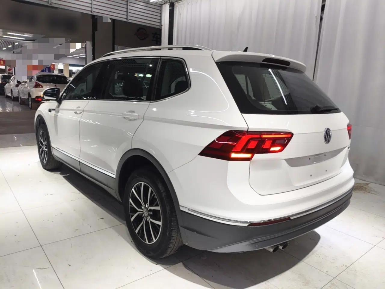 Volkswagen Tiguan L 2018 280TSI Automatic Two-Wheel Drive Comfort Edition — миниатюра 8