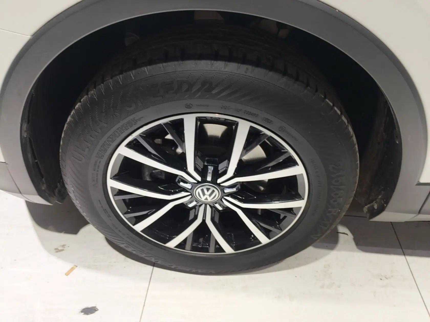 Volkswagen Tiguan L 2018 280TSI Automatic Two-Wheel Drive Comfort Edition — миниатюра 10