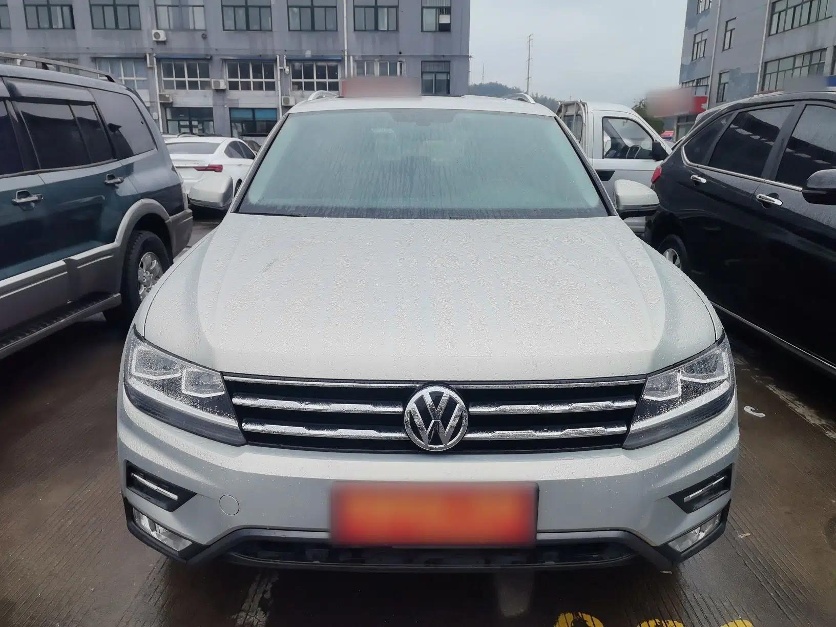 Volkswagen Tiguan L 2019 Revised 330TSI Automatic Two-Wheel Drive Smart & Luxury Edition China VI Standard — миниатюра 2