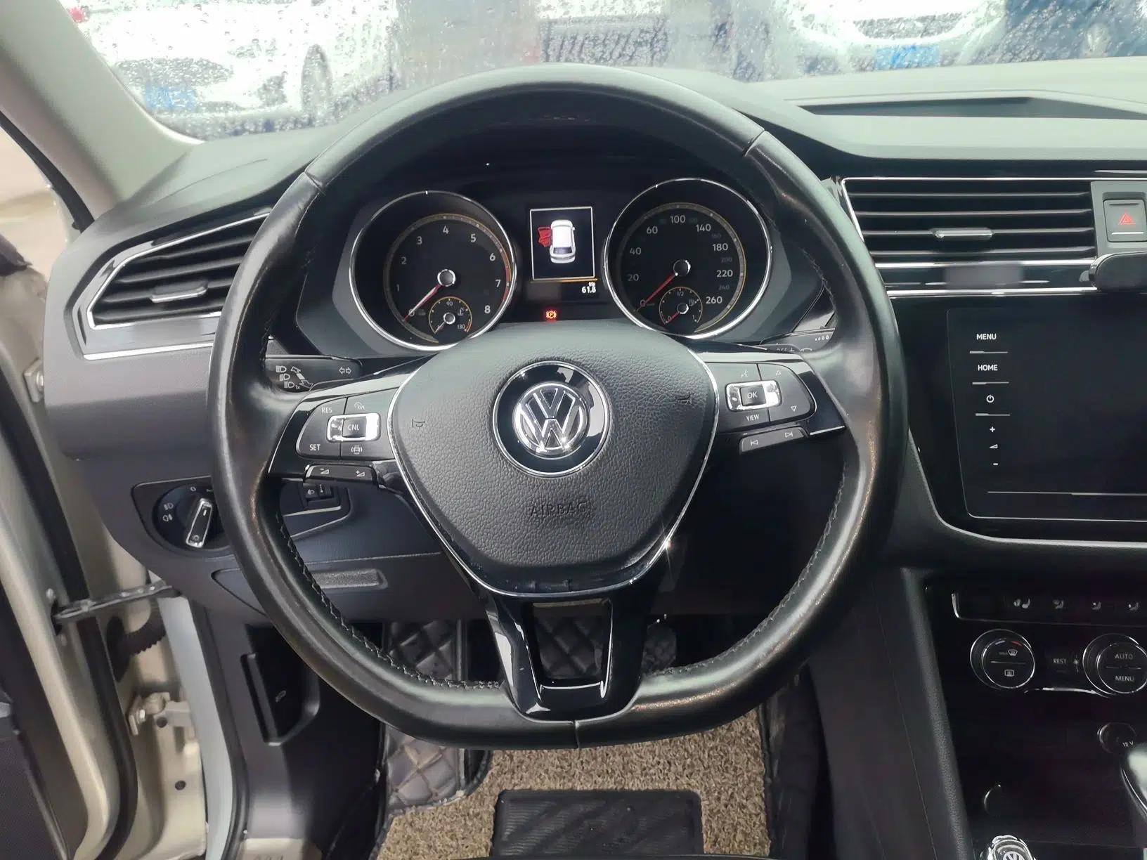 Volkswagen Tiguan L 2019 Revised 330TSI Automatic Two-Wheel Drive Smart & Luxury Edition China VI Standard — миниатюра 18