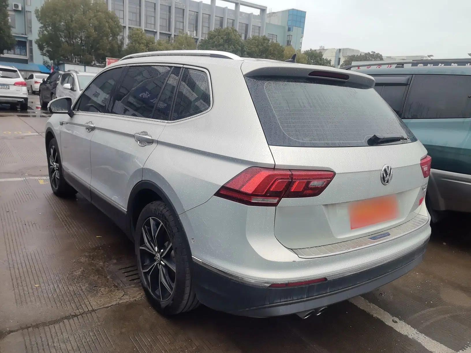 Volkswagen Tiguan L 2019 Revised 330TSI Automatic Two-Wheel Drive Smart & Luxury Edition China VI Standard — миниатюра 4
