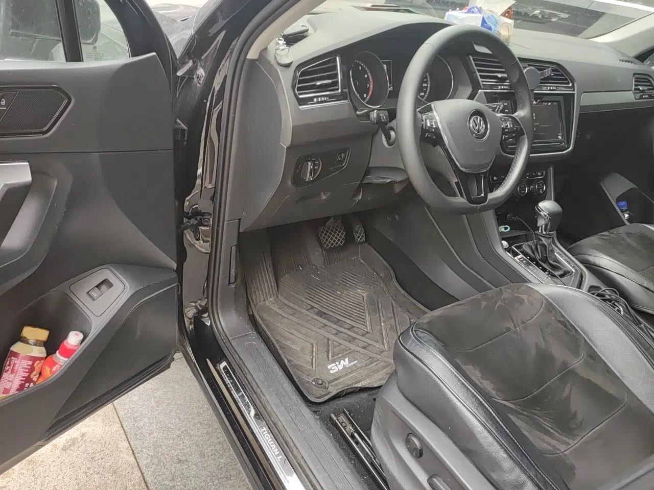 Volkswagen Tiguan L 2019 330TSI Automatic Two-Wheel Drive Smart Luxury Version China V Emission Standard — миниатюра 16