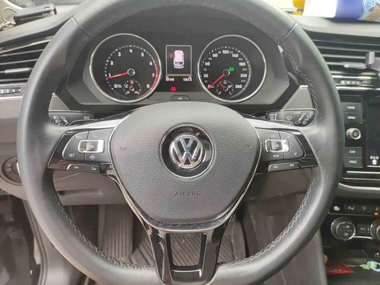 Volkswagen Tiguan L 2019 330TSI Automatic Two-Wheel Drive Smart Luxury Version China V Emission Standard — миниатюра 10