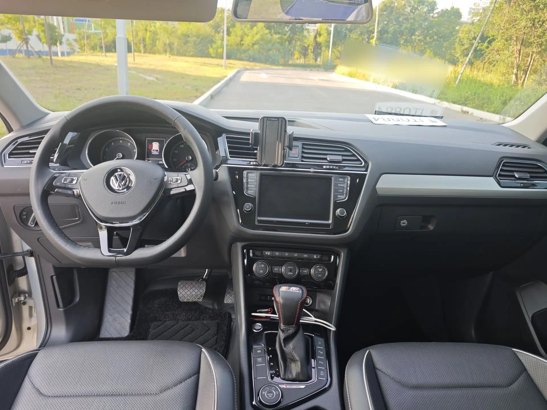 Volkswagen Tiguan L 2018 Revised Version 380TSI Automatic All-Wheel Drive Flagship Edition — миниатюра 22