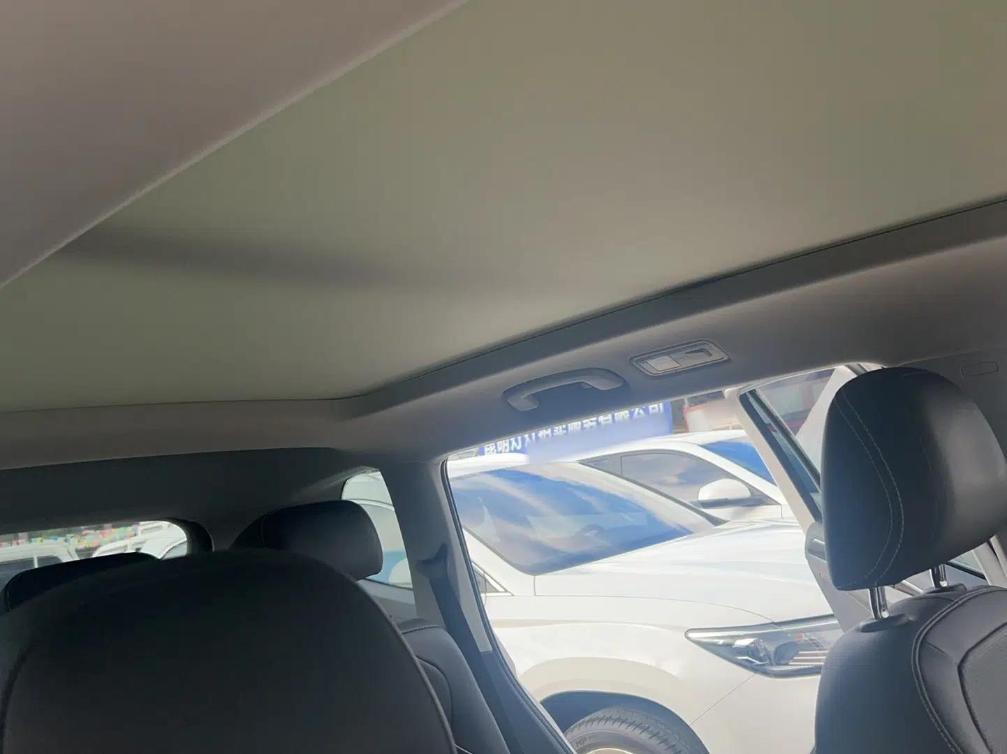 Volkswagen Tiguan L 2022 330TSI Automatic Two-Wheel Drive Smart Edition — миниатюра 17