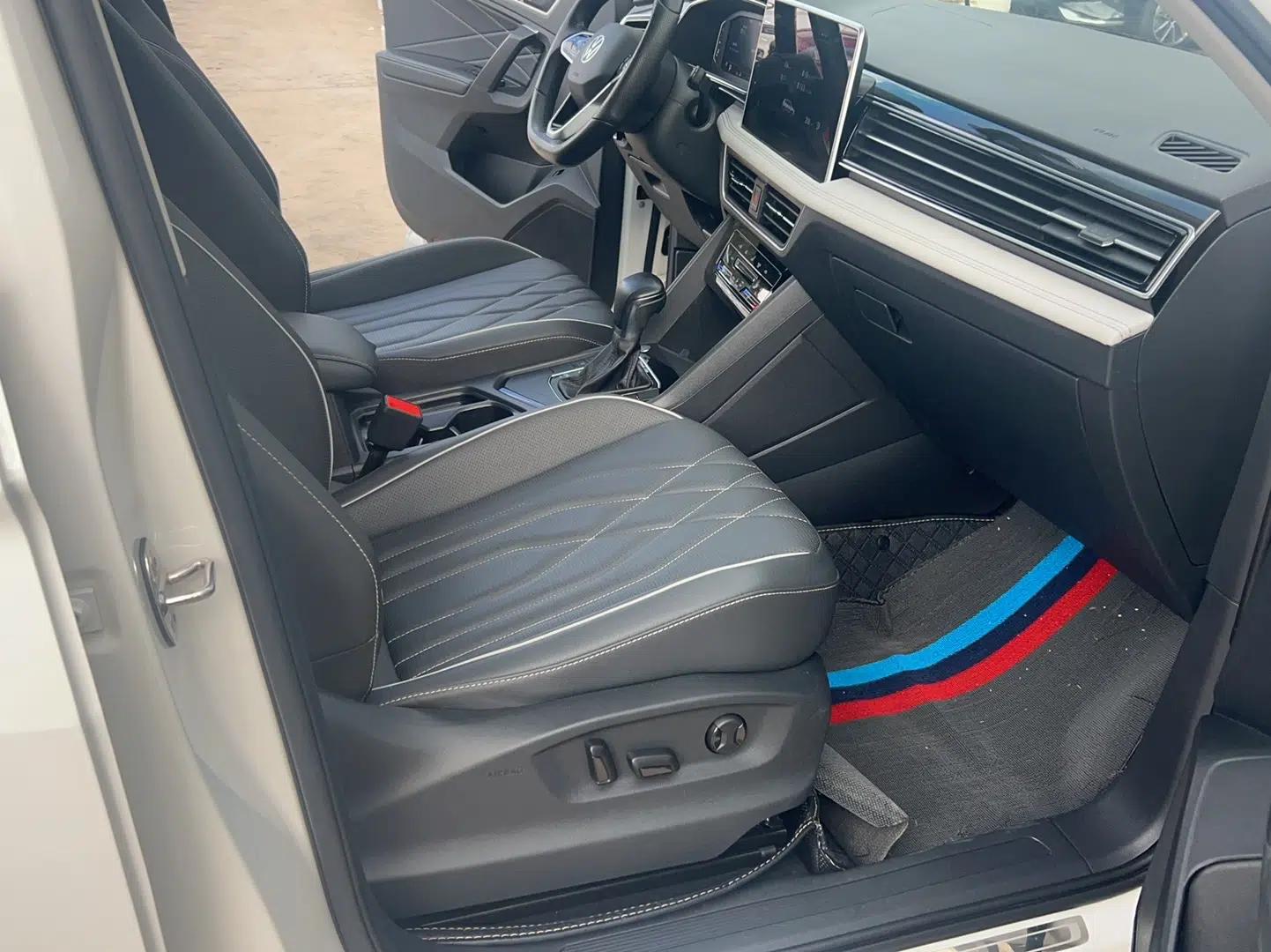 Volkswagen Tiguan L 2022 330TSI Automatic Two-Wheel Drive Smart Edition — миниатюра 18