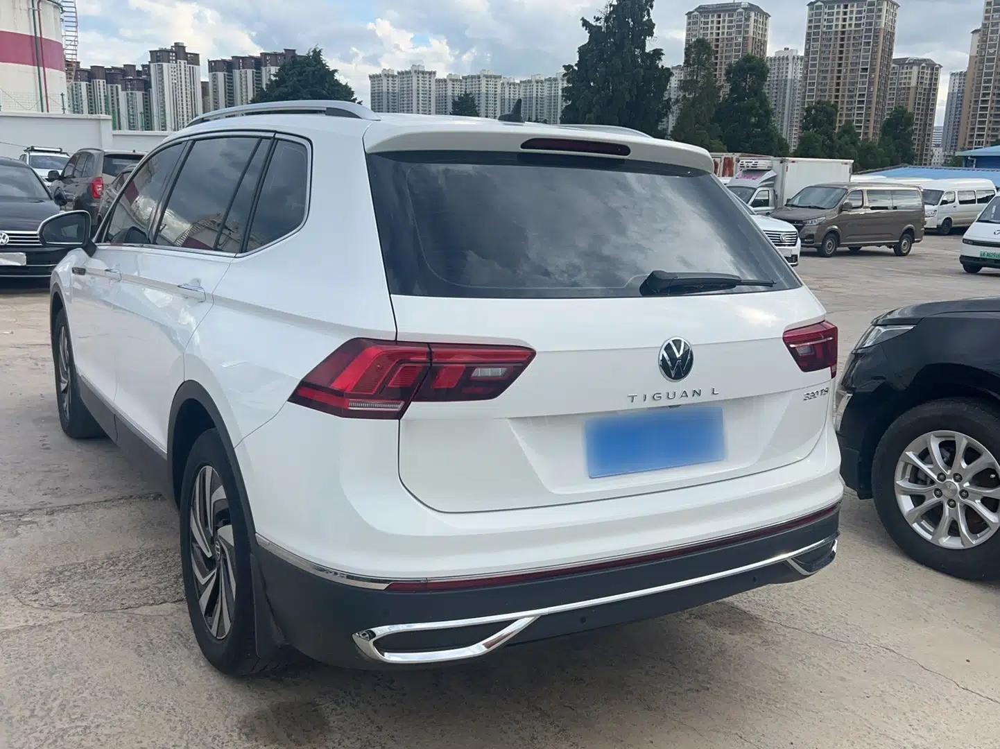 Volkswagen Tiguan L 2022 330TSI Automatic Two-Wheel Drive Smart Edition — миниатюра 7