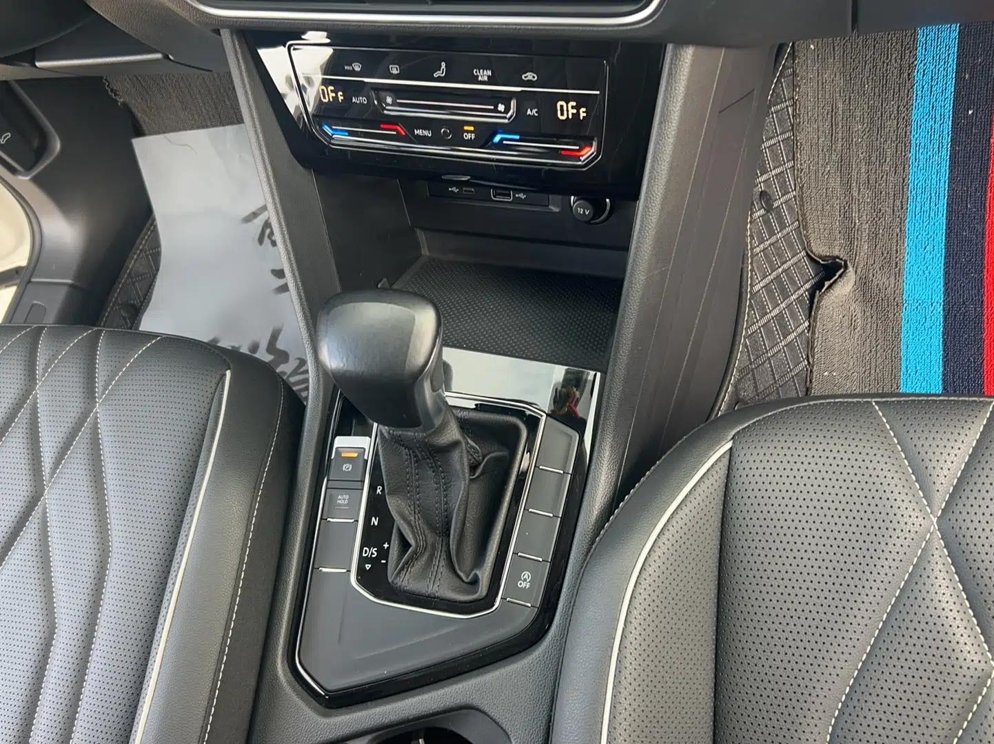 Volkswagen Tiguan L 2022 330TSI Automatic Two-Wheel Drive Smart Edition — миниатюра 10