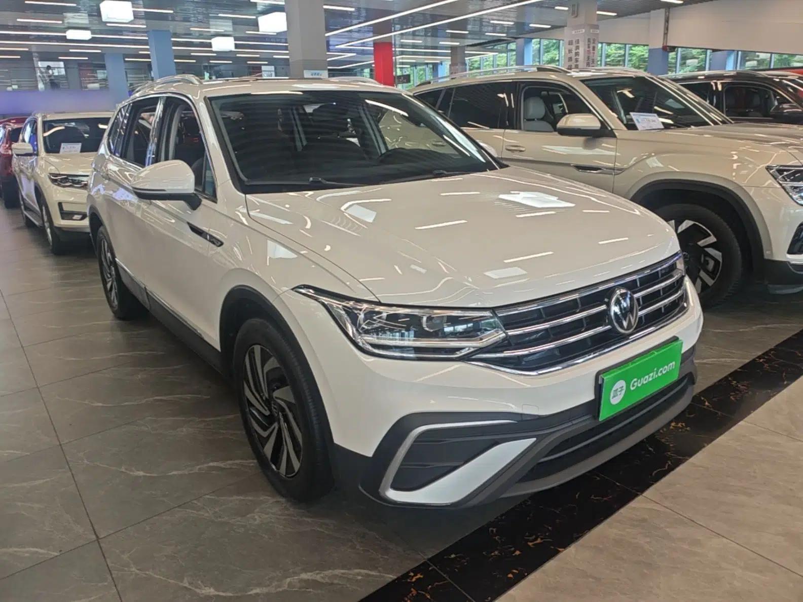 Volkswagen Tiguan L 2023 330TSI Automatic Two-Wheel Drive Smart Edition — миниатюра 3