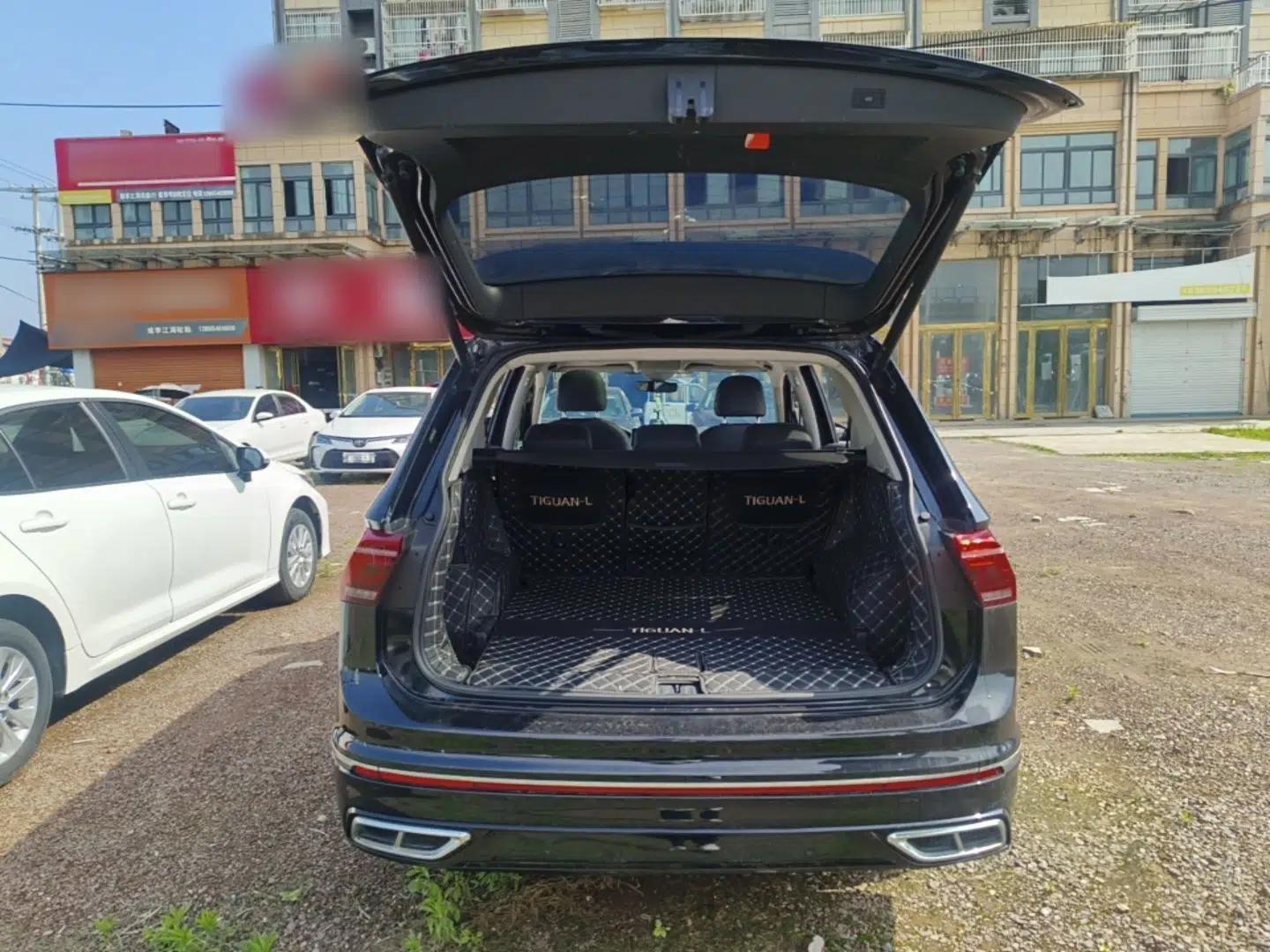 Volkswagen Tiguan L 2023 330TSI Automatic Two-Wheel Drive R-Line Enjoyment Edition — миниатюра 30