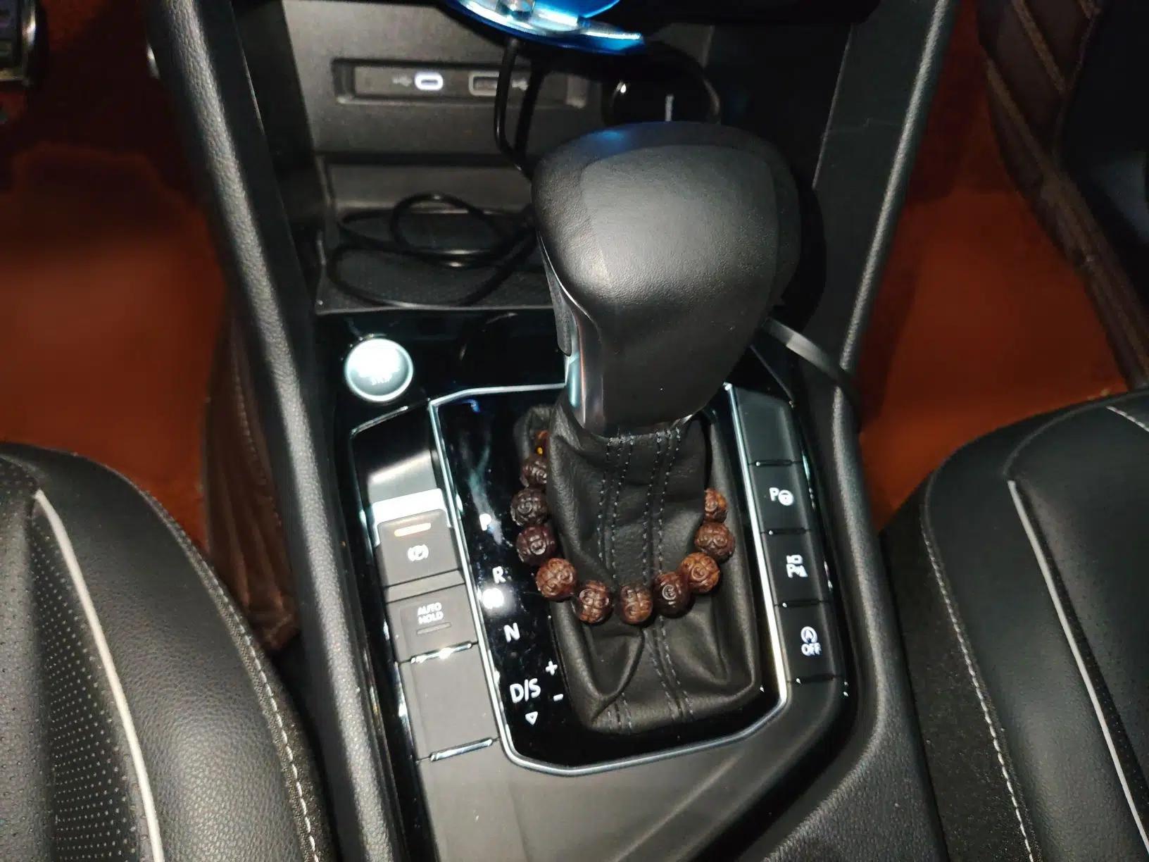 Volkswagen Tiguan L 2022 330TSI Automatic Two-Wheel Drive R-Line Enhanced Edition — миниатюра 13