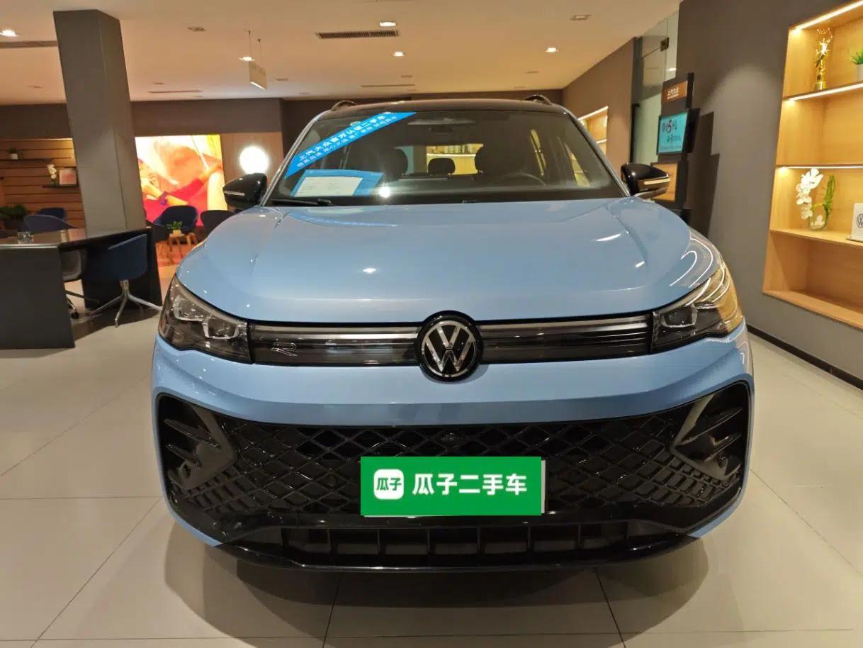 Volkswagen Tiguan L 2024 PRO 380TSI Four-Wheel Drive R-Line Prestige Edition — миниатюра 2