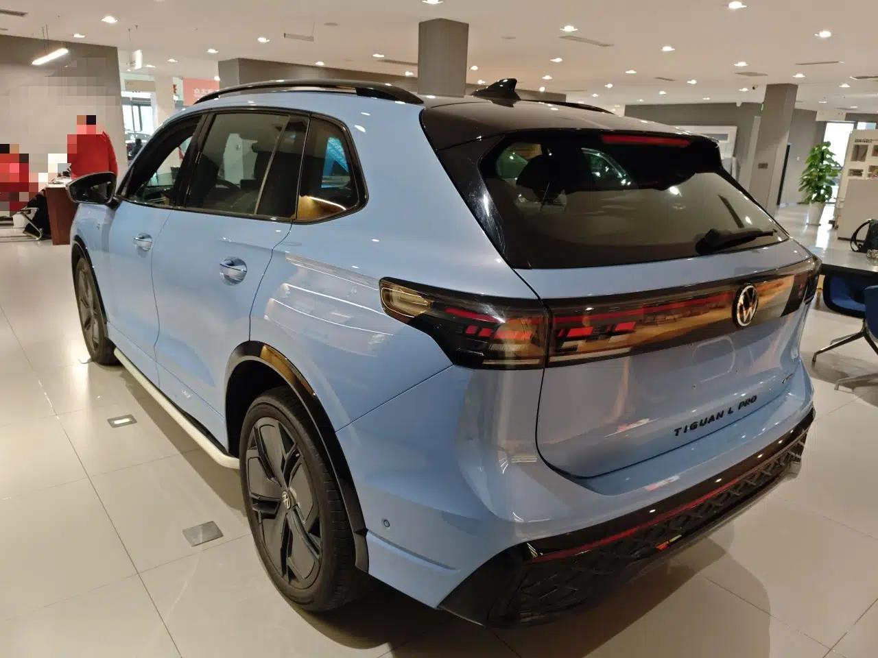 Volkswagen Tiguan L 2024 PRO 380TSI Four-Wheel Drive R-Line Prestige Edition — миниатюра 8