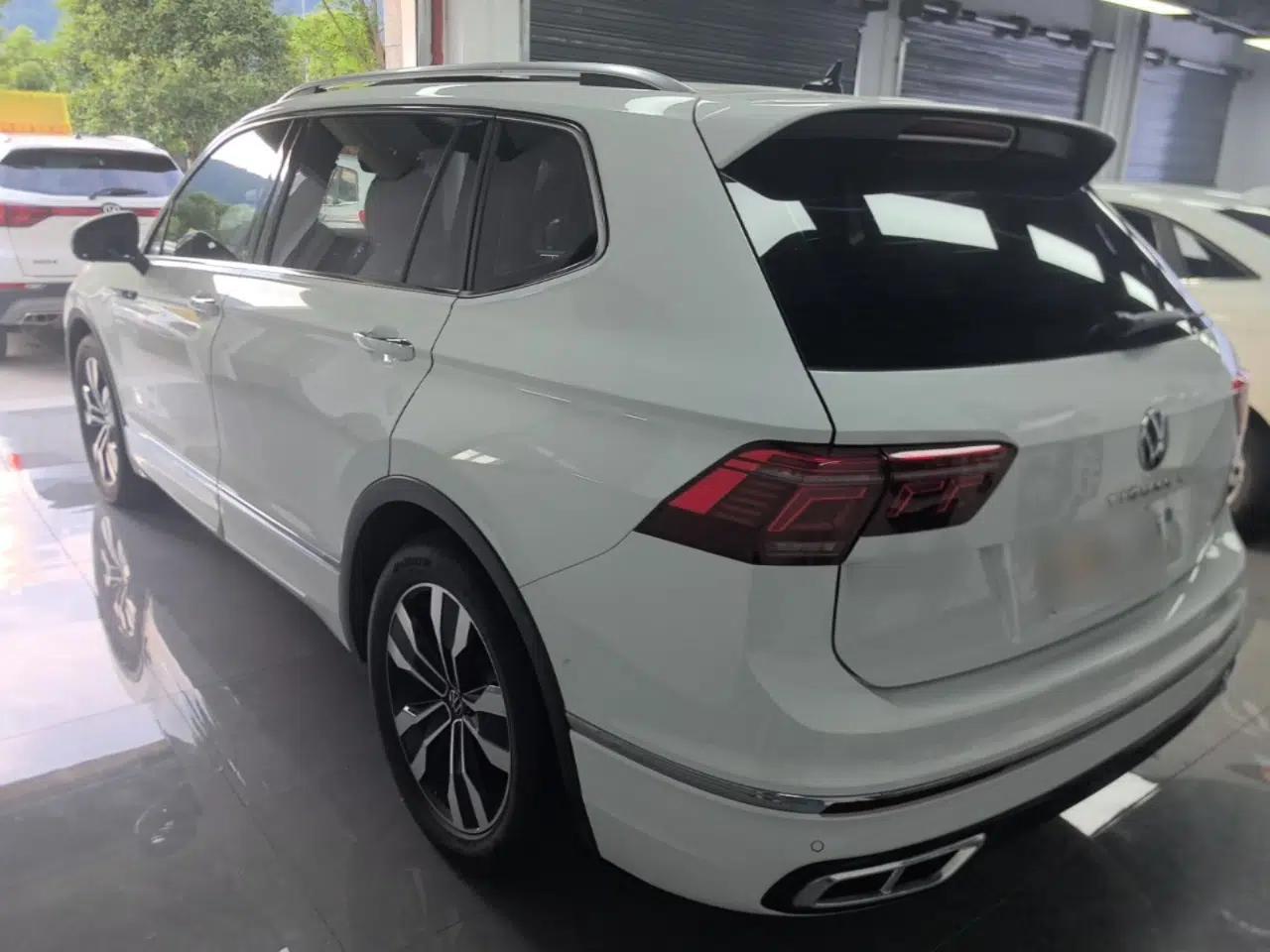 Volkswagen Tiguan L 2024 330TSI Automatic Two-Wheel Drive R-Line Enhanced Edition — миниатюра 4