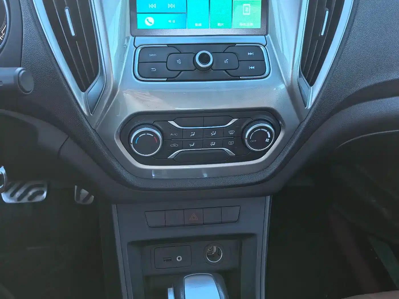 2016 Ford GT 1.5T Automatic Value Luxury Edition — миниатюра 11