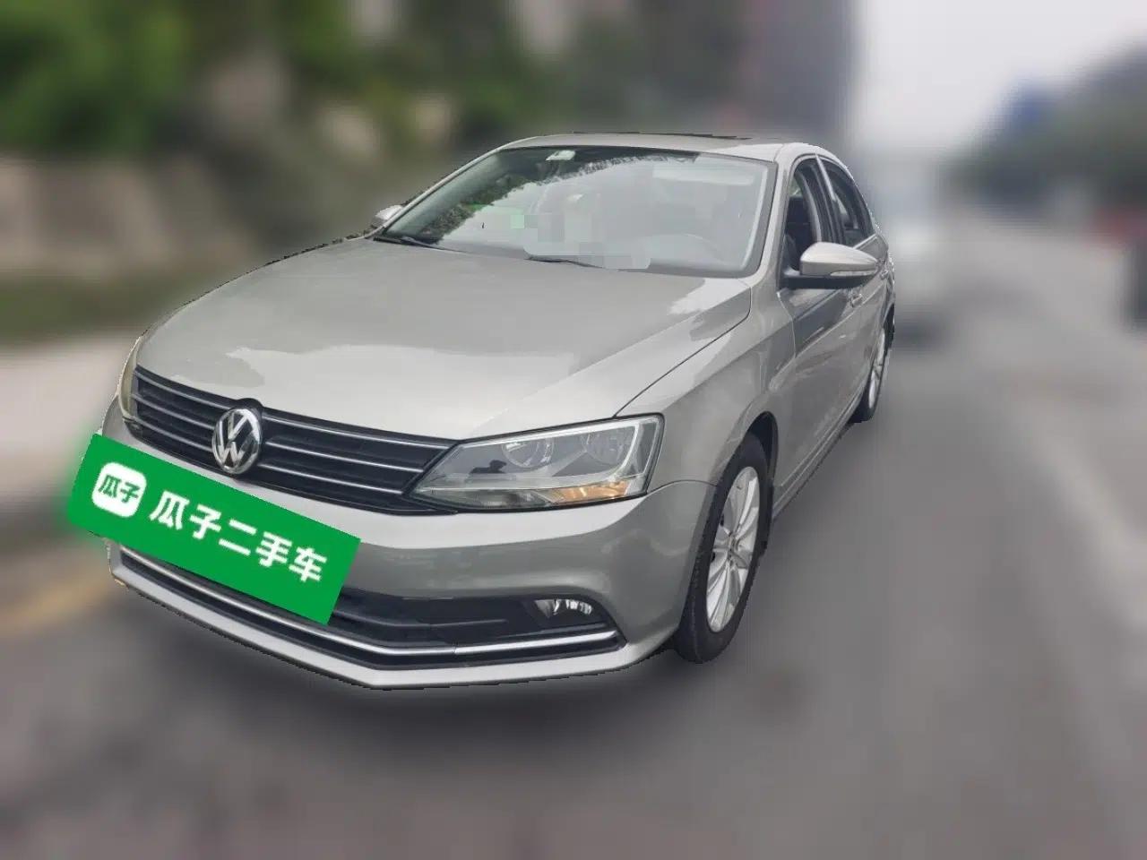 Volkswagen Sagitar 2015 230TSI Automatic Comfort Version — миниатюра 1