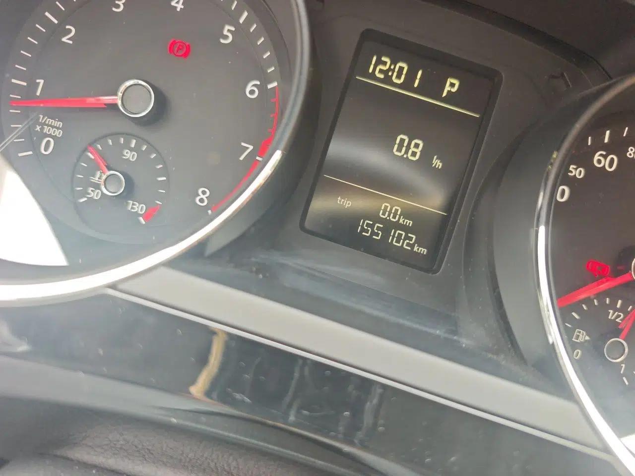 Volkswagen Sagitar 2015 230TSI Automatic Comfort Version — миниатюра 12