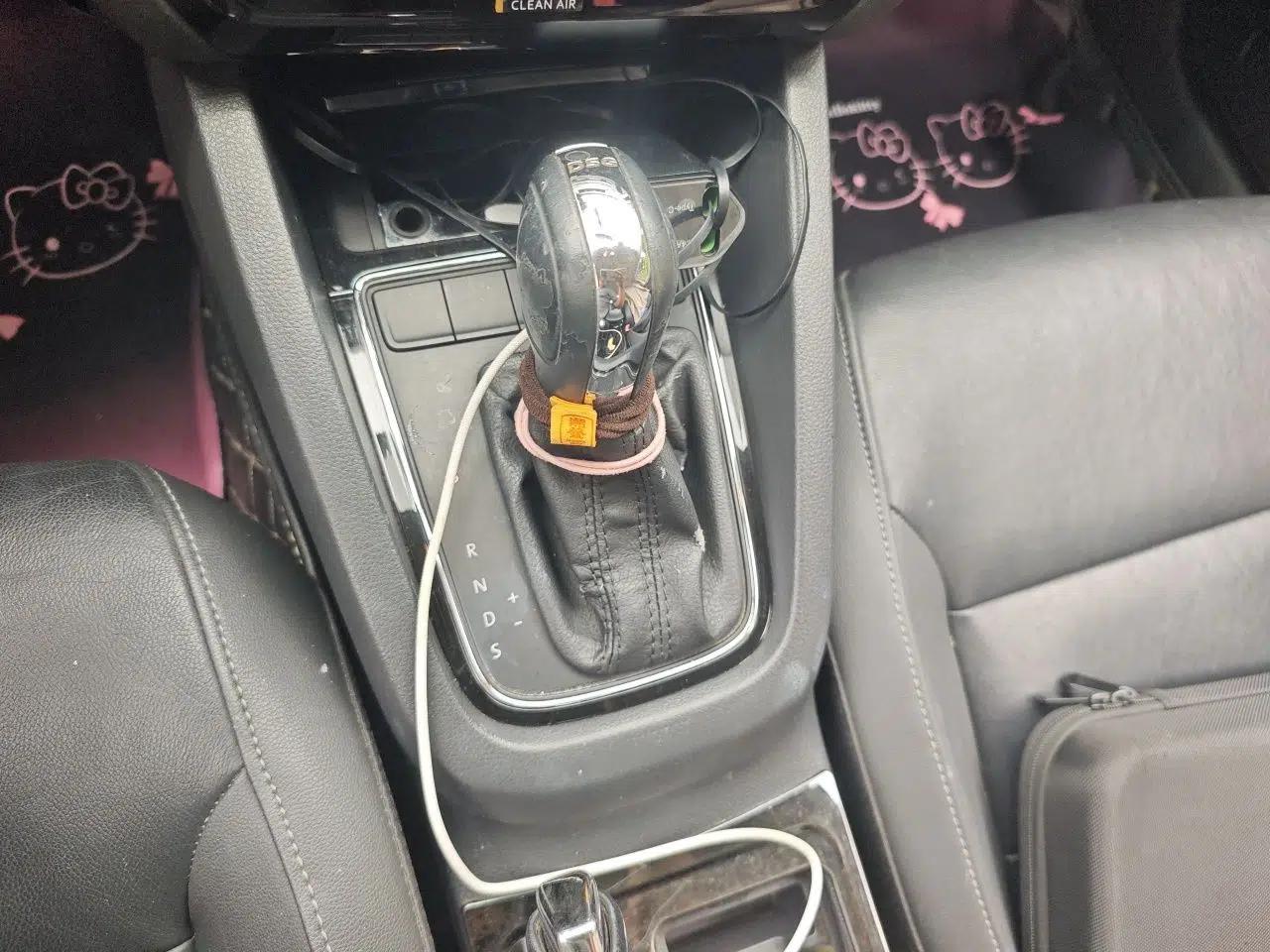 Volkswagen Sagitar 2015 230TSI Automatic Comfort Version — миниатюра 14