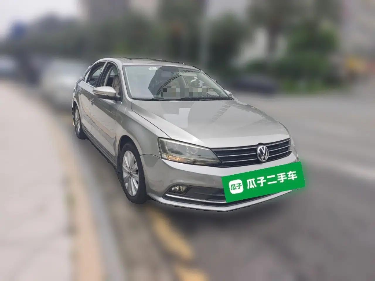 Volkswagen Sagitar 2015 230TSI Automatic Comfort Version — миниатюра 3