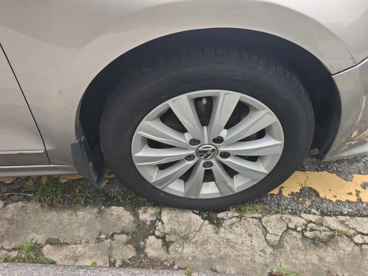 Volkswagen Sagitar 2015 230TSI Automatic Comfort Version — миниатюра 8