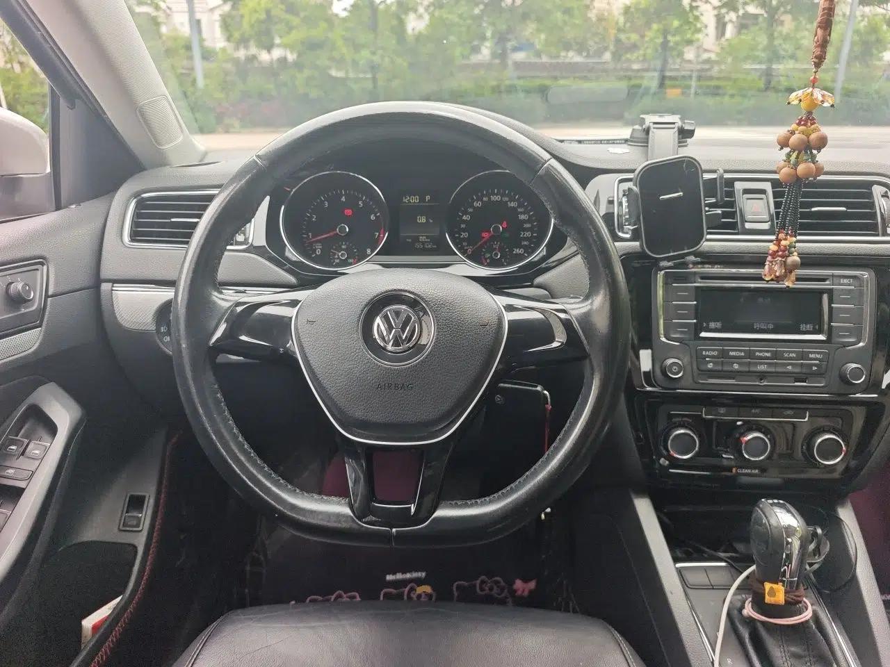 Volkswagen Sagitar 2015 230TSI Automatic Comfort Version — миниатюра 10