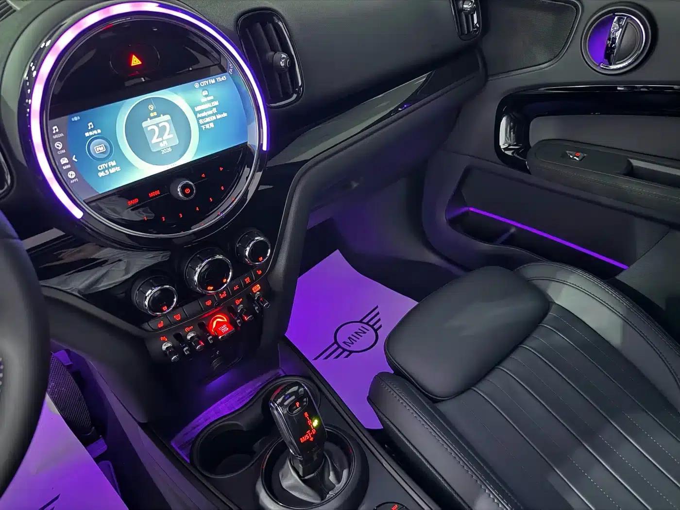 2023 MINI COUNTRYMAN Facelift 2.0T COOPER S ALL4 White Edition — миниатюра 11